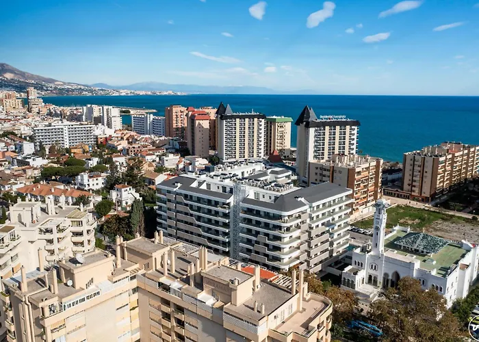 Vivi Homes - Jade Beautiful With Spa, Pool And Cinema 200 Meters From The * Fuengirola