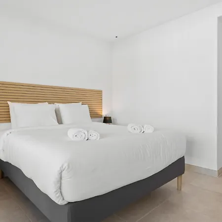 Vivi Homes - Jade Beautiful With Spa, Pool And Cinema 200 Meters From The Διαμέρισμα Fuengirola