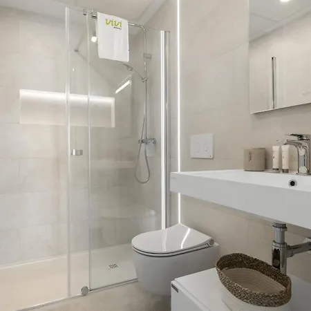 Vivi Homes - Jade Beautiful With Spa, Pool And Cinema 200 Meters From The Διαμέρισμα Fuengirola