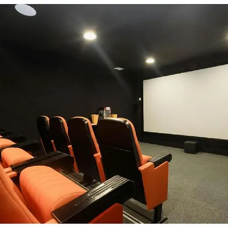 Vivi Homes - Jade Beautiful With Spa, Pool And Cinema 200 Meters From The 丰希罗拉