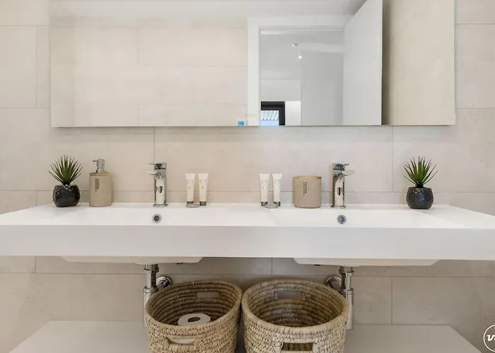 Vivi Homes - Jade Beautiful With Spa, Pool And Cinema 200 Meters From The *